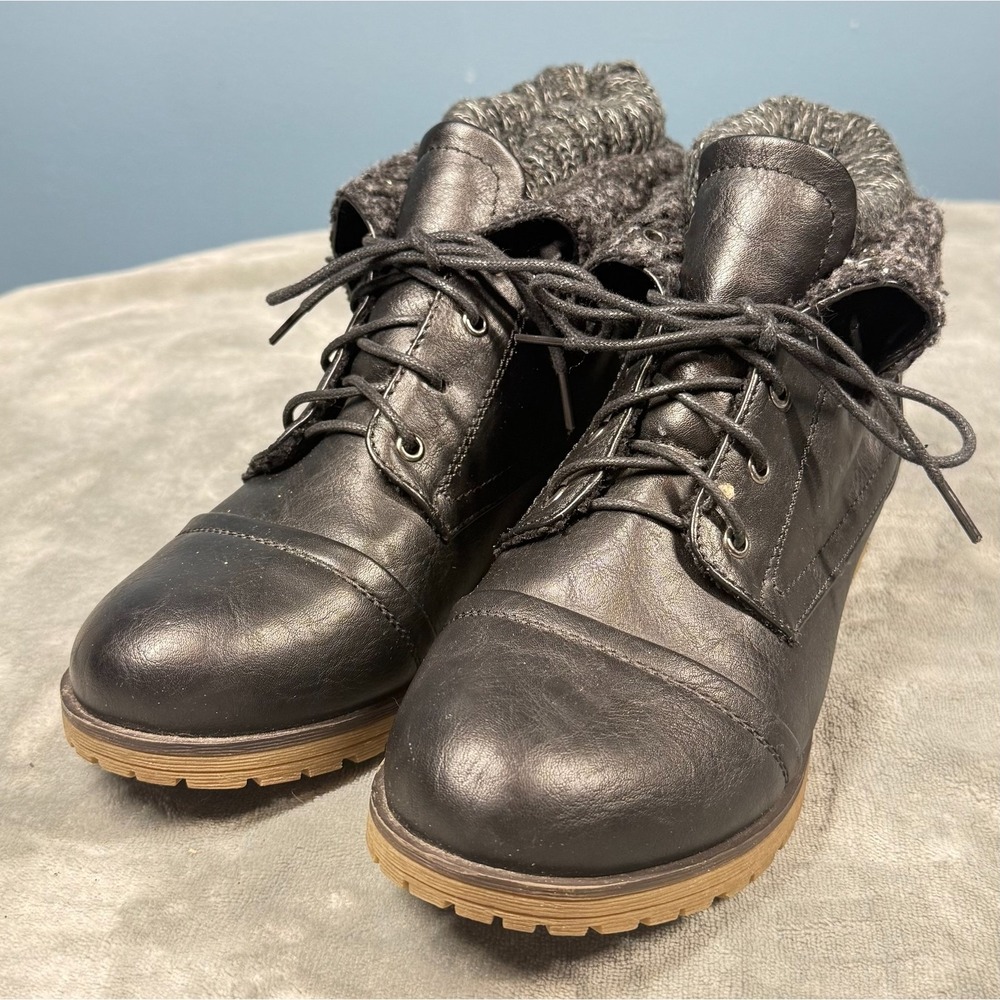 Refresh Womens Combat Boots 9 Black Fold Over Knit Cuff Lace Up Ankle